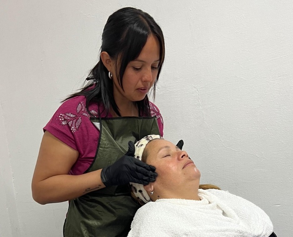 Se dicta con éxito el Curso de Belleza Integral